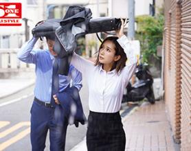 [SSNI-929]小岛南（小島みなみ） 倾泻了全部暴雨的黄昏