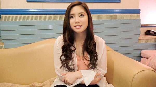 [SIRO-3084]19岁气质优雅的空姐 