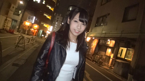 [200GANA-1590]在新宿御苑附近遇到的女孩 