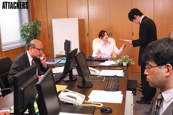 [SHKD-744]里美尤利娅（里美ゆりあ） 营业课长的湿臀 