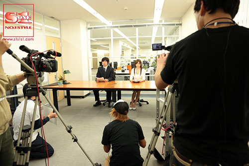 [SNIS-012]瑠川莉娜（瑠川リナ） 被欺负的新人广播员 