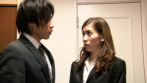 [HBAD-215]芦名尤莉娅（芦名ユリア） 婚外恋暴露了的社长夫人 