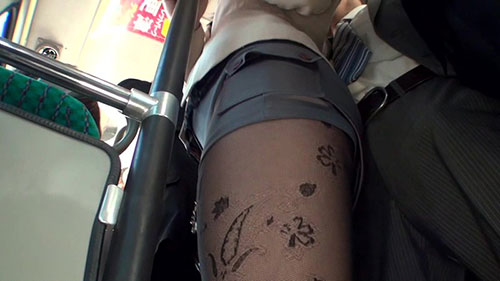 [SW-262]上班的公共汽车挤满了人 