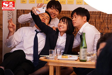 [SSNI-761]伊贺真子（伊賀まこ） 新来的女职员和绝伦上司 