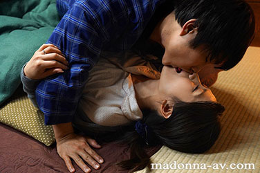 [URE-056]友田真希 拍摄成真人版！ 