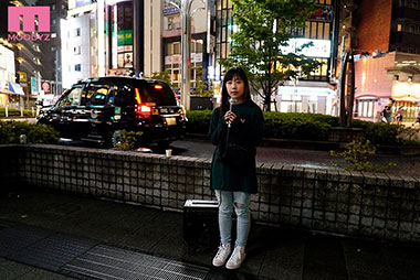 [MIFD-141]桜木なえ 在SNS上稍微有点话题的女歌手 