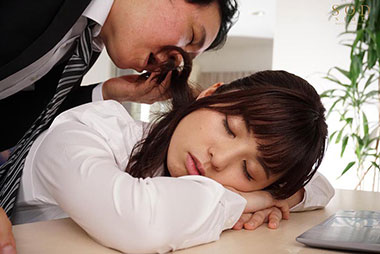 [STARS-319]朝比奈七濑（朝比奈ななせ） 没有人的公司办公室里 