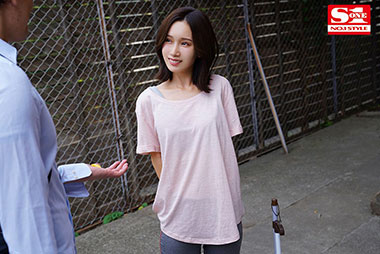 [SSNI-978]小岛南（小島みなみ ） 从早上开始就汗流浃背 